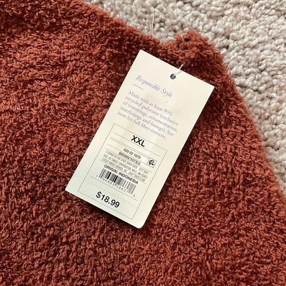 Super soft light brown Star Above Cropped tank - size XXL - Picture 2 of 3